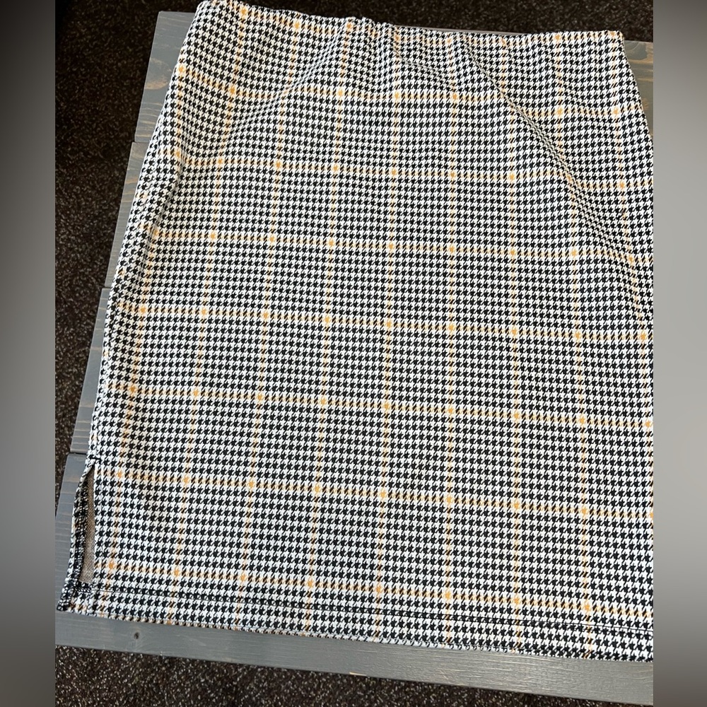 Super cute fall skirt
